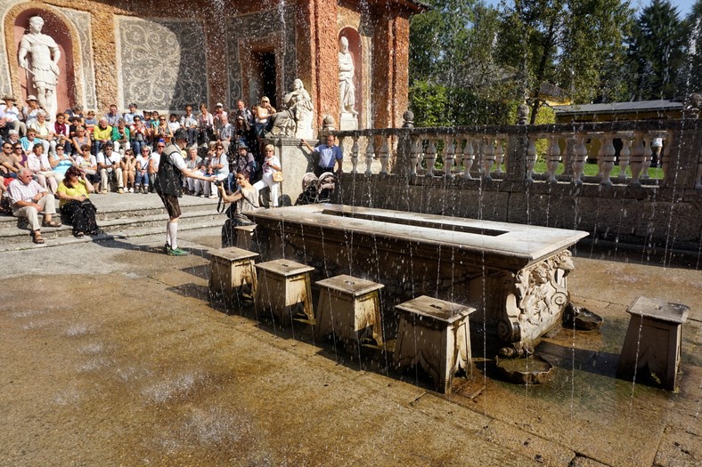 Kompleks pałacowo-ogrodowy Hellbrunn w Salzburgu