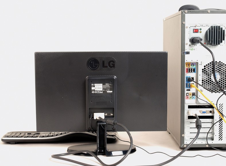 Dwa monitory poradnik jak podłączyć dwa monitory konfiguracja wielu