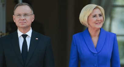 Agata Duda w garsonce, na jaką sobie dotąd rzadko pozwalała. Odważnie! Choć i elegancko...