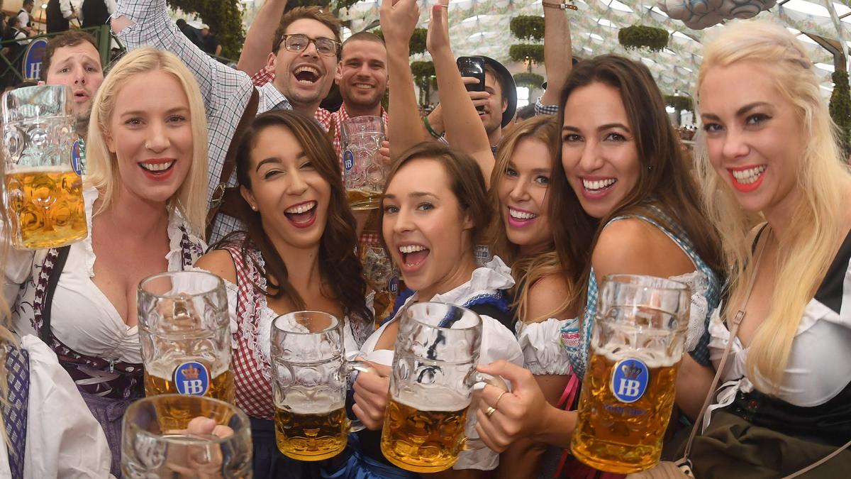 Hűha: íme, az idei Oktoberfest legcsinosabb hölgyei - galéri