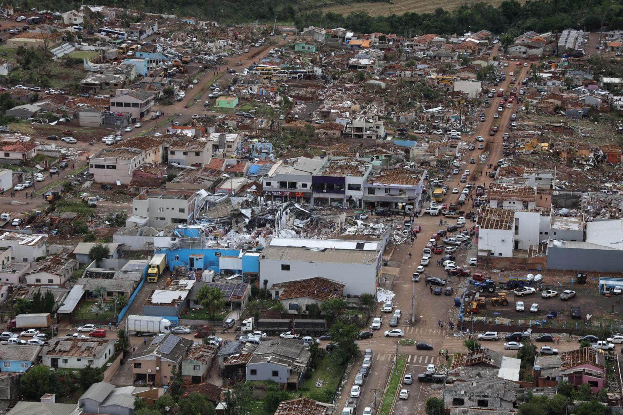Tornado zerstört Stadt in Brasilien - 6 Tote, 750 Verletzte, 90% der Gebäude vernichtet