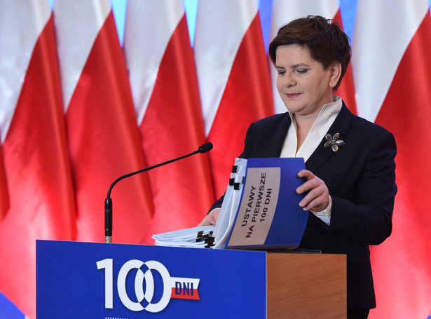 Beata Szydło podczas konferencji z okazji 100 dni rządu
