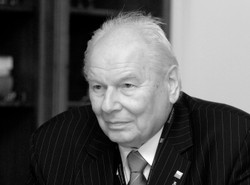 Profesor Andrzej Stelmachowski nie żyje