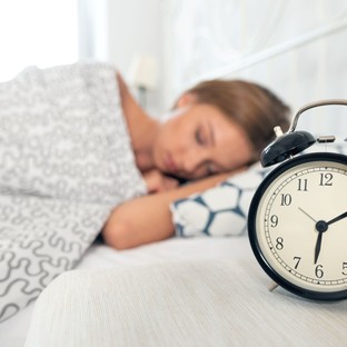 Nyakunkon az óraátállítás: ezen a napon aludhatunk tovább egy órával