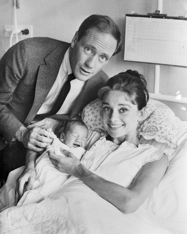 Audrey Hepburn z mężem, aktorem Melem Ferrerem, i ich synkiem Seanem - 1960 r.