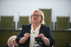 Prezes Manowska krytykuje zmiany w ustawie o SN. 'Niekonstytucyjne rozwiązania wprowadzą chaos i anarchię'