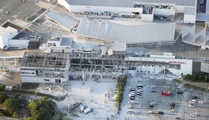 Ljudi su zarobljeni u tržnom centru posle razornog zemljotresa u Japanu