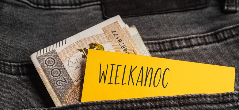 Trzynasta emerytura będzie przed świętami? Te osoby otrzymają świadczenie szybciej, tuż przed Wielkanocą 2025. Oto termin wypłaty