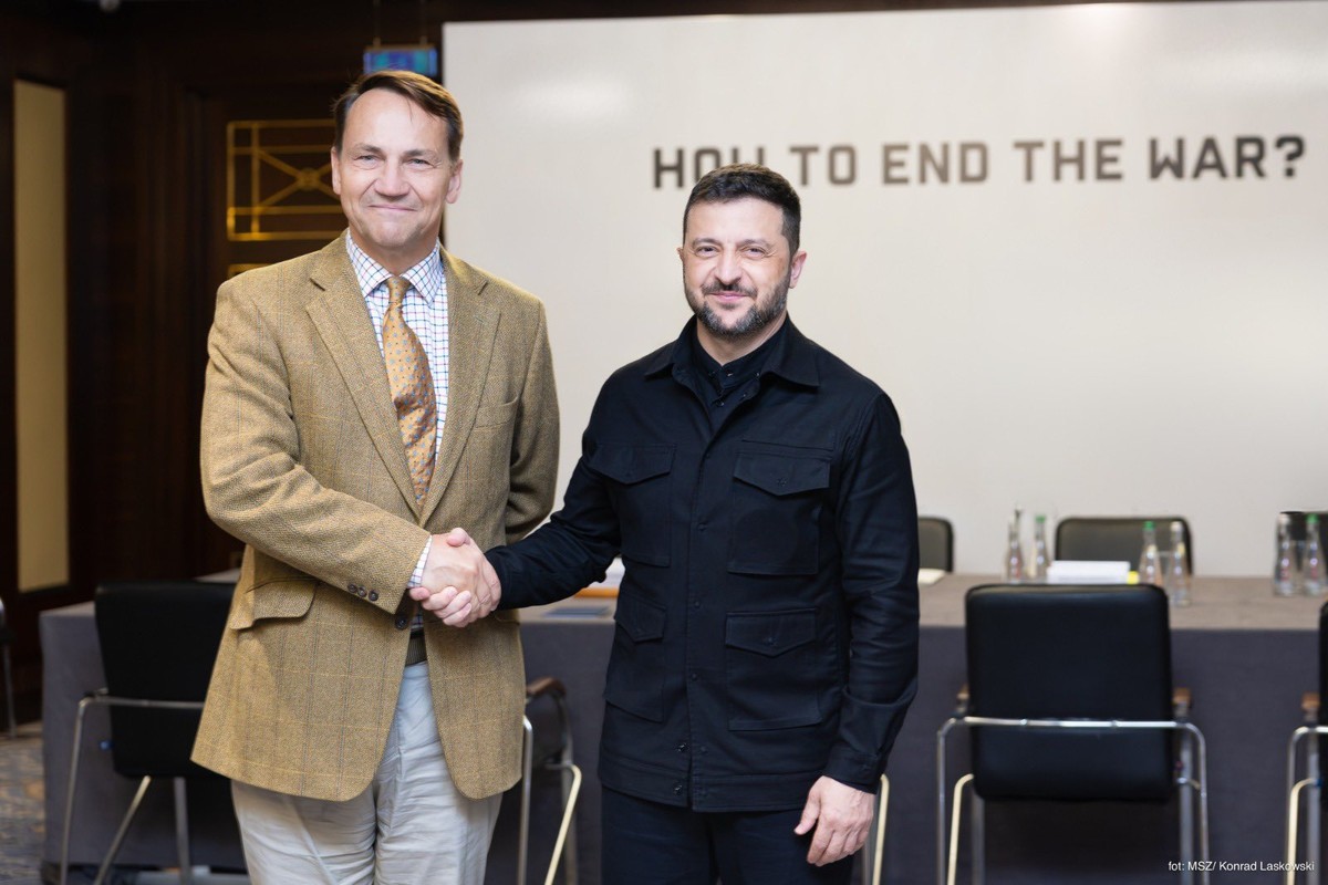 Radosław Sikorski z niezapowiedzianą wizytą w Kijowie. Odbył serię spotkań