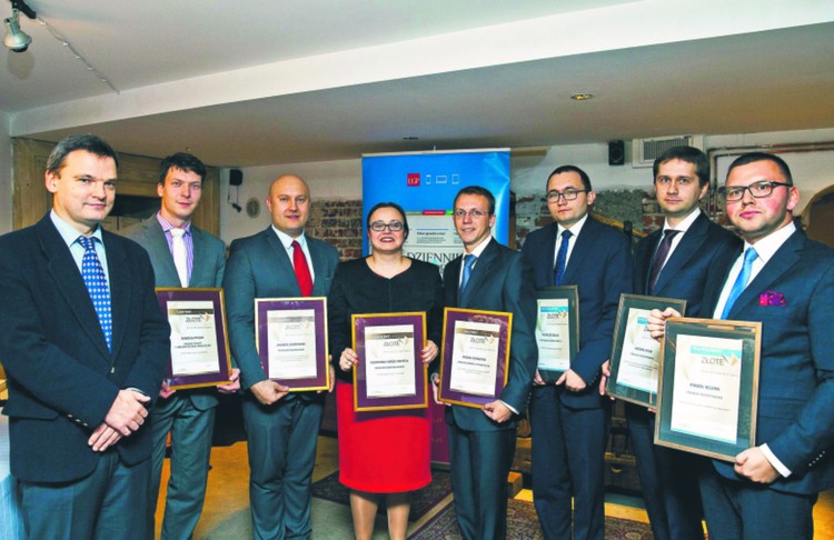 Krzysztof Jedlak, pierwszy zastępca redaktor naczelnej Dziennika Gazety Prawnej, oraz laureaci: Mikołaj Rylski, Andrzej Dmowski, Dominika Mróz-Krysta, Paweł Dańczak, Mariusz Zelek, Michał Wilk i Paweł Selera