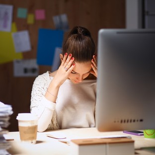Szorongó alkat, mindenen stresszel? Ezek az alapvitaminok segíthetnek