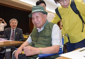 Hakamata, 89, proglašen je krivim 1968. godine za ubistvo šefa, njegove supruge i njihovo dvoje dece, ali je oslobođen prošle godine posle ponovljenog suđenja | Foto: Getty Images