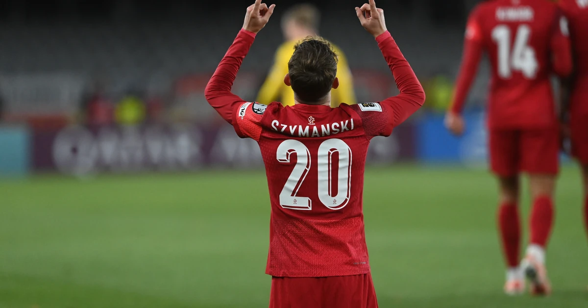 Szymański jak Deyna. Bohater meczu z Litwą strzelił gola bezpośrednio z rzutu rożnego