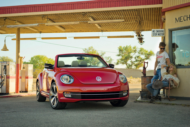 Volkswagen Beetle Cabriolet na wiosnę