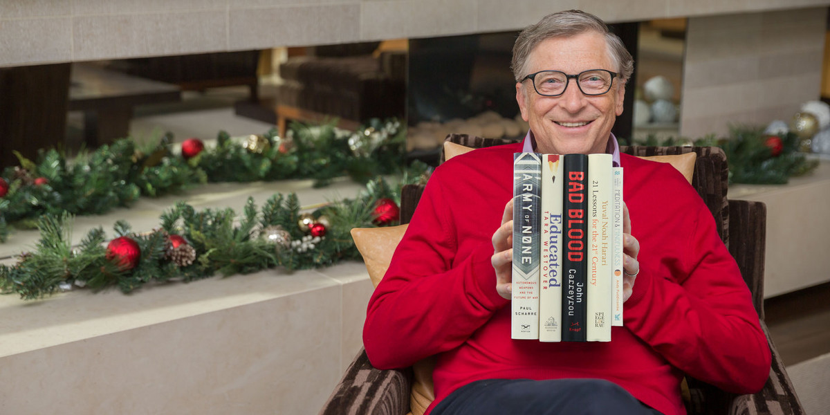 Bill Gates ogłosił listę pięciu ulubionych książek 2018 roku. Wszystkie to literatura faktu. Tym razem poleca książki, które według niego mogą być świetnym prezentem