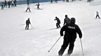 Na stokach niebawem pojawią się policjanci. Są pierwsze wypadki