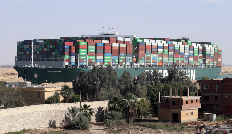 W marcu 2021 r. kontenerowiec Ever Given zablokował Kanał Sueski