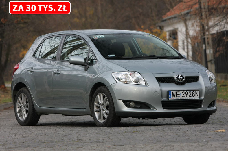 Używana Toyota Auris 1.3 z 2010 r.