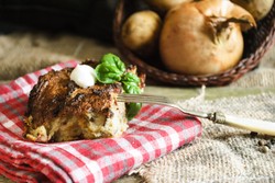 Pyszny obiad na środę. Podajemy przepis, Ty gotujesz. Babka ziemniaczana