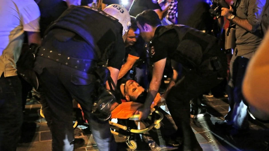 U sukobima je povređeno više od 1.000 ljudi