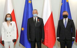 "To wydarzenie o charakterze dziejowym". Prezydent odznaczył Igę Świątek