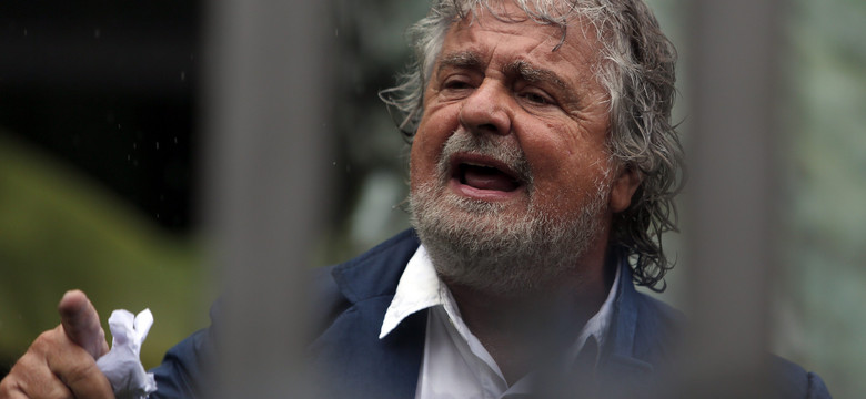 Obsceniczny chamski błazen Beppe Grillo idzie po zwycięstwo