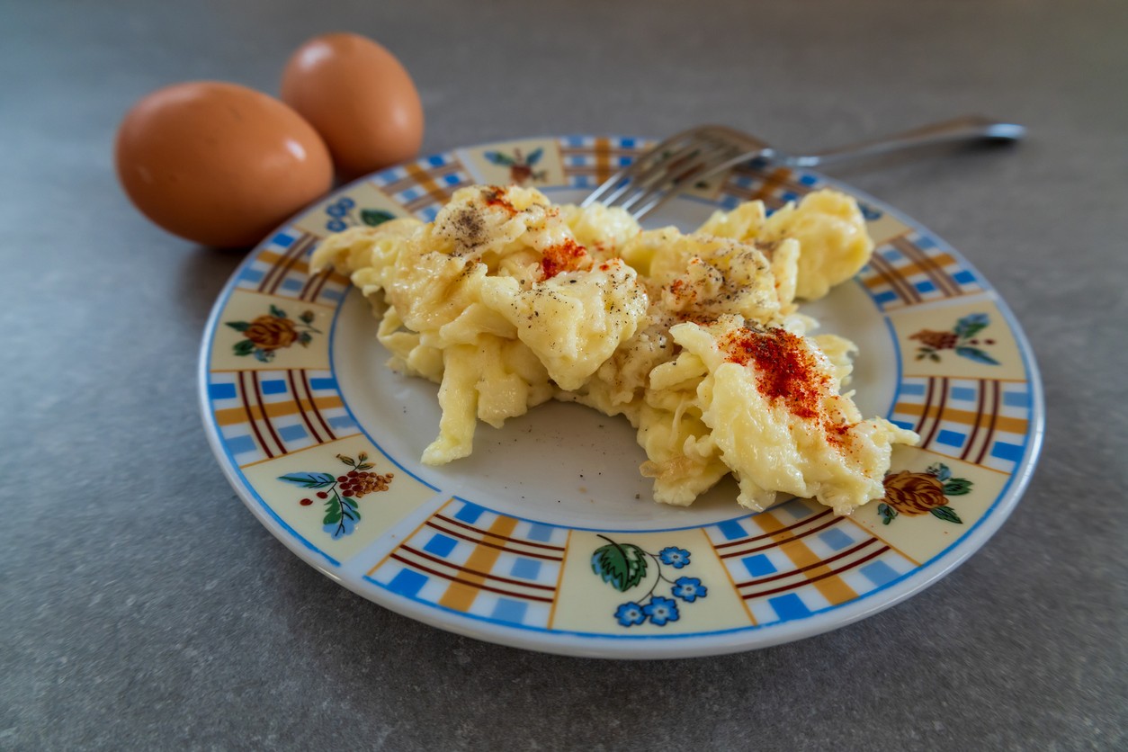 Thanks to the hot pepper, the eggs will be even richer. (illustrative photo)