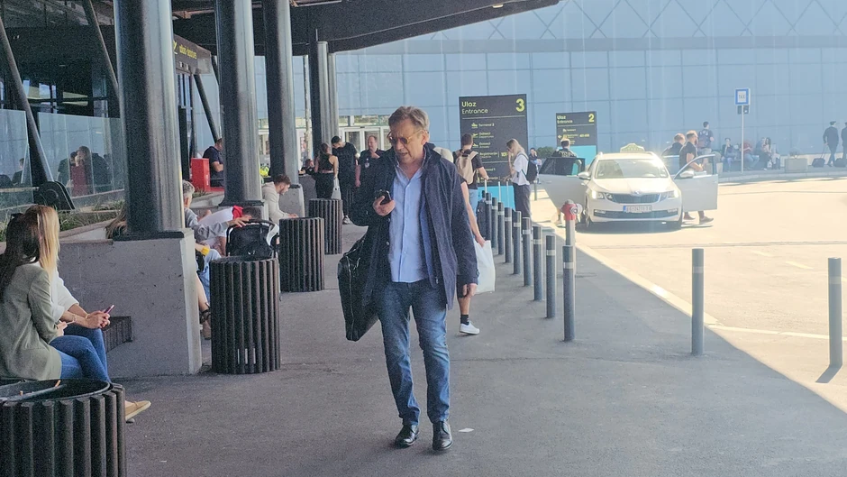 Poznati na aerodromu