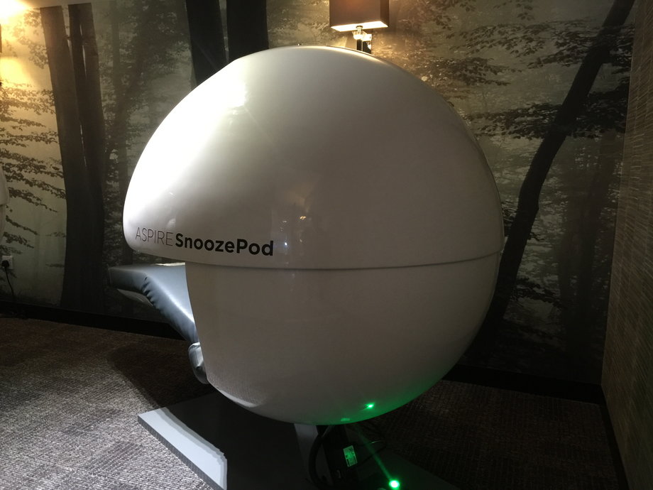 There is also a room with three "SnoozePods," which through the use of intelligent lights and sounds promote full sleep in a pre-programmed 20-minute cycle before "gently waking you."