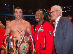 Menedżer Kliczki: Wach chciał walczyć w nieregulaminowej rękawicy