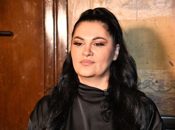 "MOJ MUŽ NIJE MILIONER" Jana Todorović iskreno o finansijama i poslu, pa se dotakla svekra: "Radio je u kafićima, restoranima,SVEKROVE PARE NAS NE ZANIMAJU"