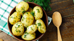 Gotowane ziemniaki - co warto o nich wiedzieć? Kto nie może jeść gotowanych ziemniaków?