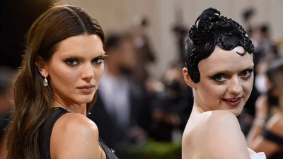 Les-sourcils-décolorés,-nouvelle-tendance-au-Met-Gala