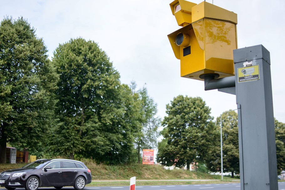 Piraci drogowi ze Wschodu nie muszą się przejmować fotoradarami na polskich drogach. GITD nie potrafi ich namierzyć