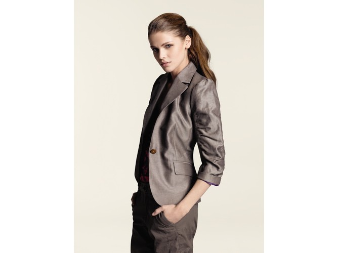 Przeżyj modnie lato w mieście - propozycje z kolekcji Mexx na lato 2011.