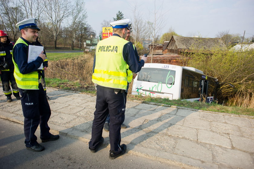 Wypadek autobusu MPK w Nowej Hucie. 10 osób rannych