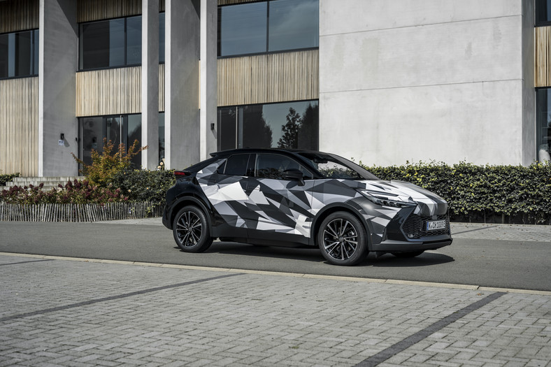 Nowa Toyota C-HR Plug-in Hybrid