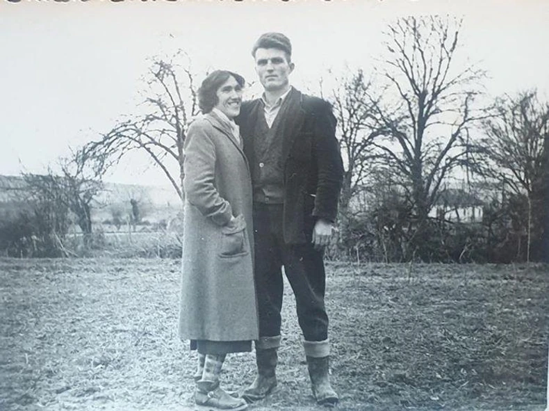 "Čašu meda jošt niko ne popi, što je čašom žuči ne zagrči; čaša žuči ište čašu meda, smiješane najlakše se piju." 