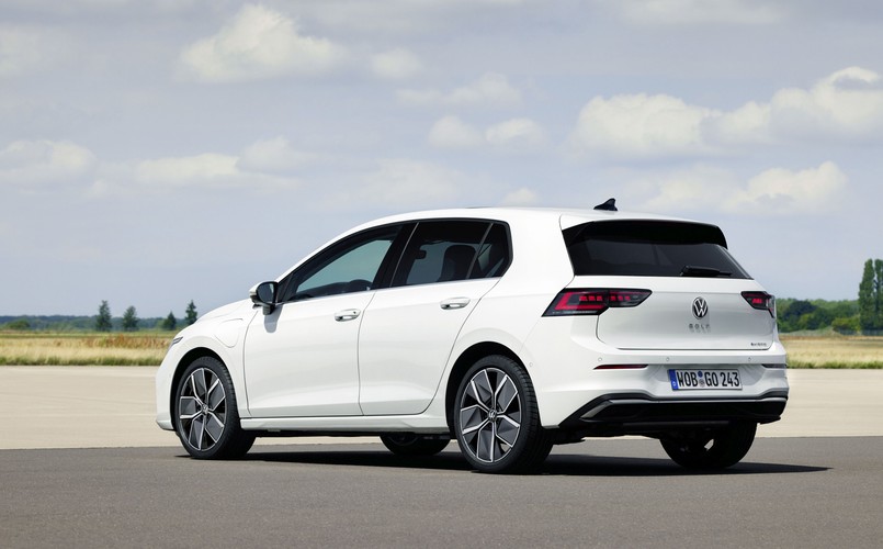 Nowy Volkswagen Golf 2024: jakie zmiany przy okazji liftingu?