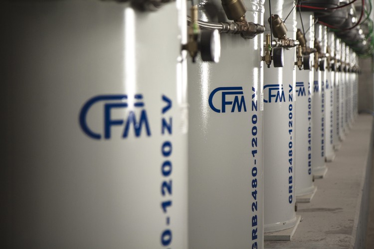 Inwestycja w ośrodek badawczy to jeden z filarów strategii grupy Wielton opartej na innowacyjności. Dzięki wdrażaniu nowoczesnych produktów, dostosowanych do potrzeb klientów, zarząd ma nadzieję na umacnianie przewagi konkurencyjnej grupy Wielton w Europie. Celem spółki jest osiągnięcie pozycji w pierwszej trójce największych europejskich graczy - czytamy w komunikacie.