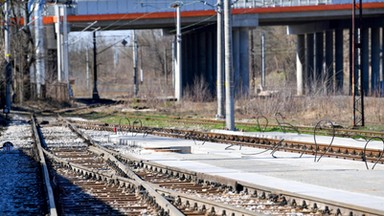 Zablokowany ruch kolejowy na trasie Warszawa-Berlin. Zerwała się sieć trakcyjna