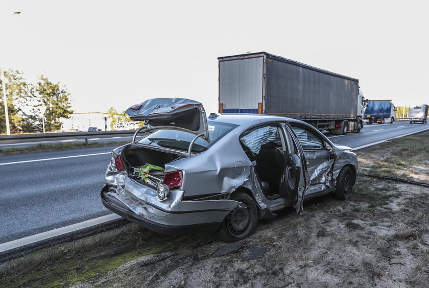 Chwile grozy na S3! Tir uderzył w auto, zaskakujący finał