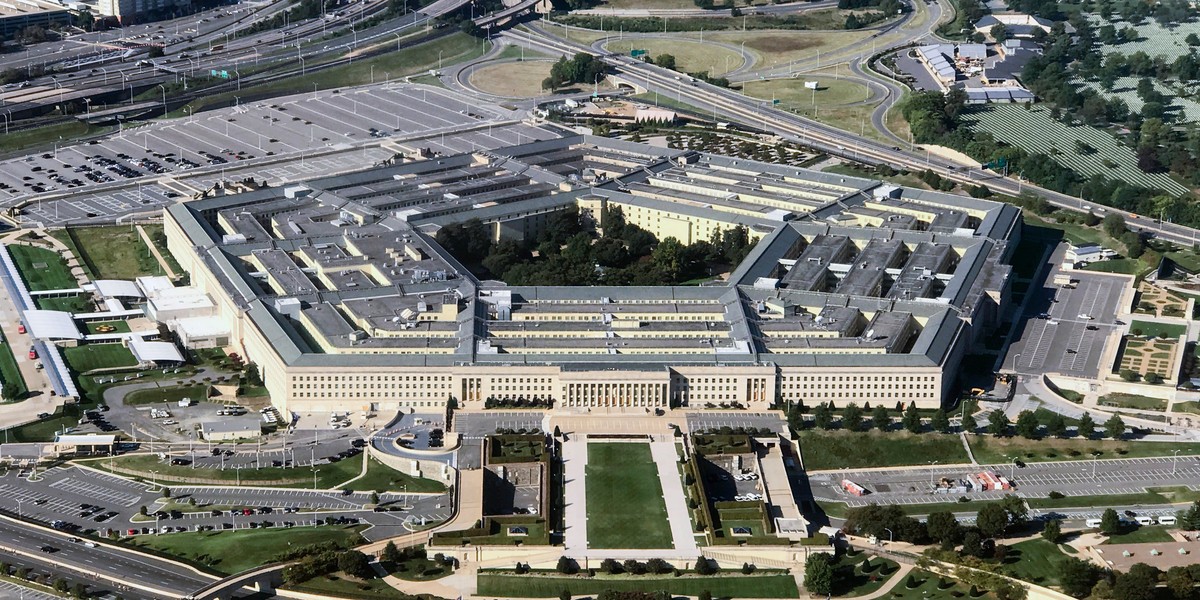 Pentagon anulował przetarg na projekt JEDI dla Microsoftu. 