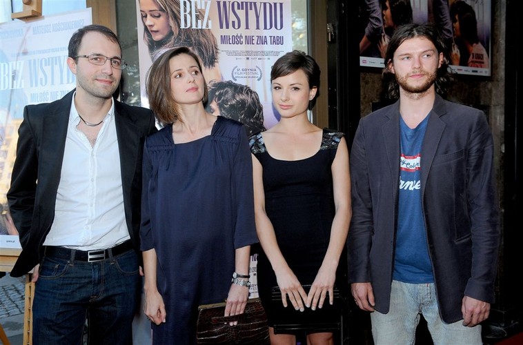 Maciej Marczewski, Agnieszka Grochowska, Anna Próchniak i Mateusz Kościukiewicz  na premierze 'Bez wstydu'