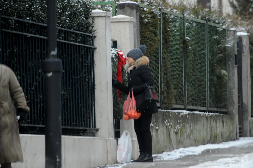 Żona "króla Europy" dba o córkę w połogu