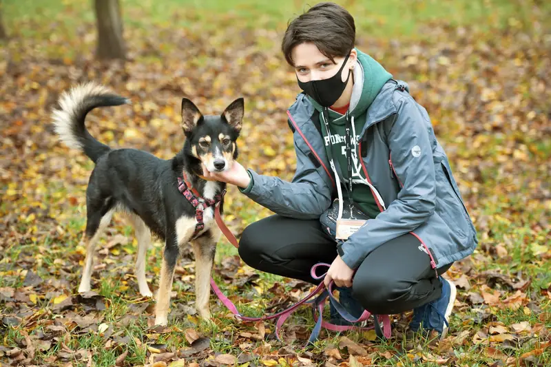 Wolontariuszka Zosia i jej ulubienica, Alaska (już adoptowana)