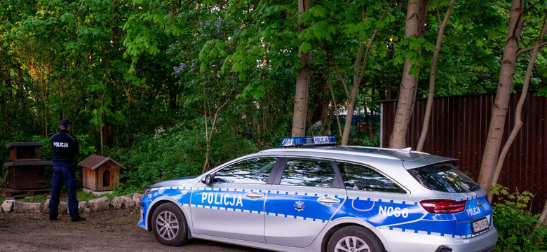 Niecodzienna interwencja policjantów. Znaleźli w lesie odciętą dłoń