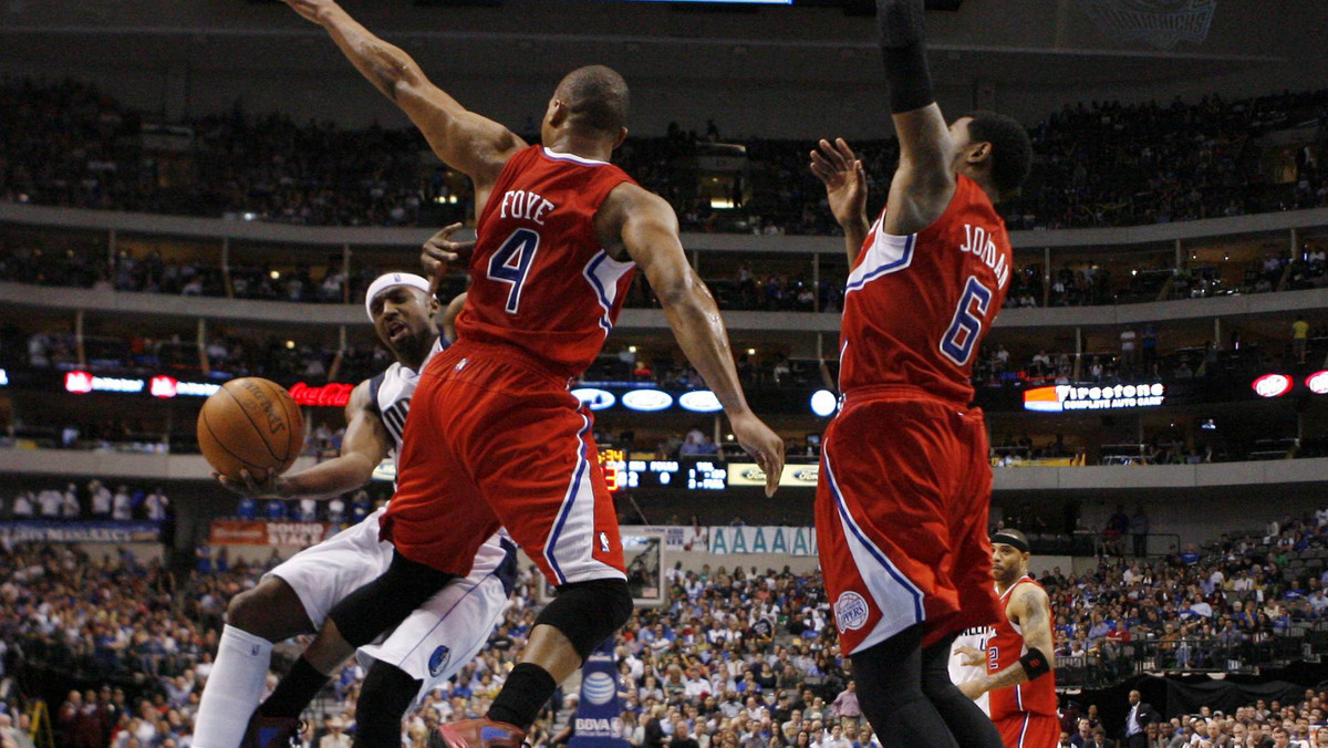 Mistrzowie NBA, koszykarze Dallas Mavericks, ulegli na własnym parkiecie ekipie Los Angeles Clippers 75:94. Clippers zwyciężyli po raz szósty z rzędu.