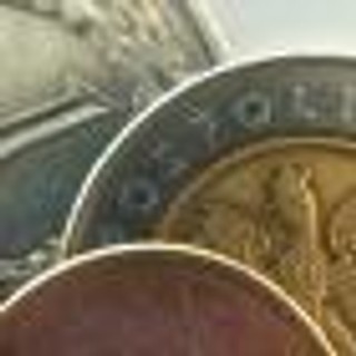 Wybory prezydenckie: wygrana Komorowskiego wzmocni złotego