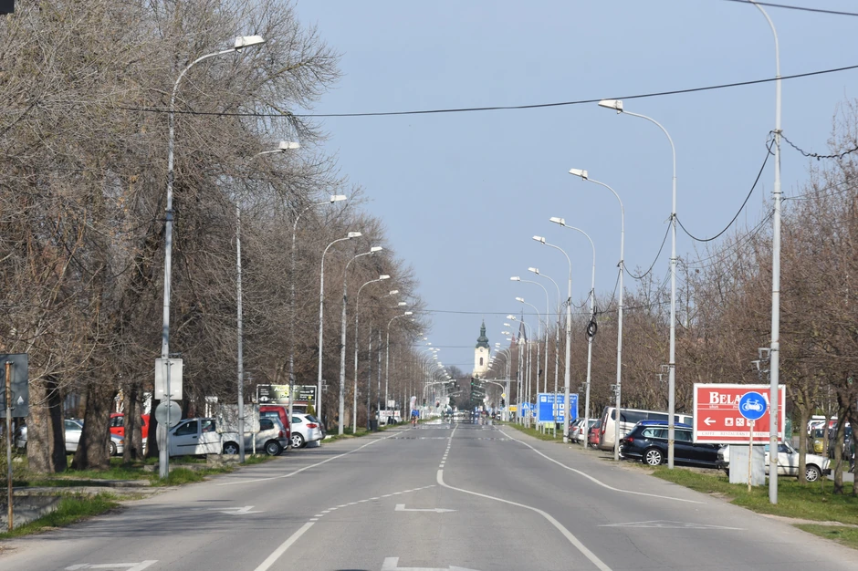 Pusto, nikog nema na ulicama u Kikindi